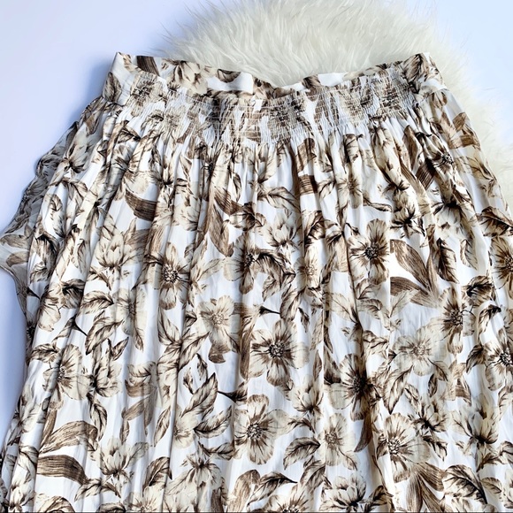 J JILL RUFFLED HI LOW HEM-BEIGE/CREAM FLORAL SKIRT - Picture 6 of 15